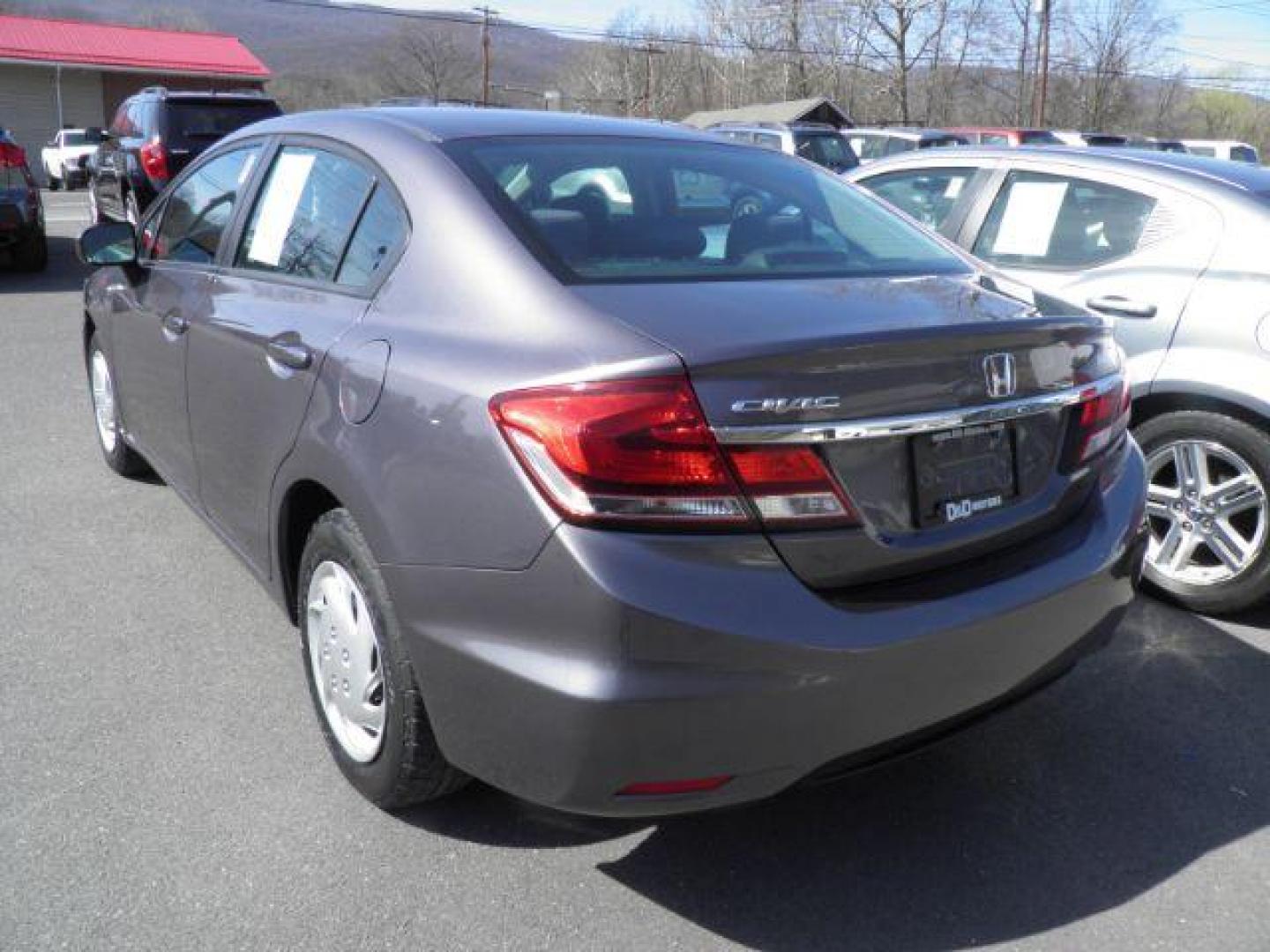 2014 GRAY Honda Civic LX Sedan CVT (19XFB2F50EE) with an 1.8L L4 engine, CVT transmission, located at 15520 McMullen Hwy SW, Belair, MD, 21502, (301) 729-3700, 39.581375, -78.846451 - Photo#4