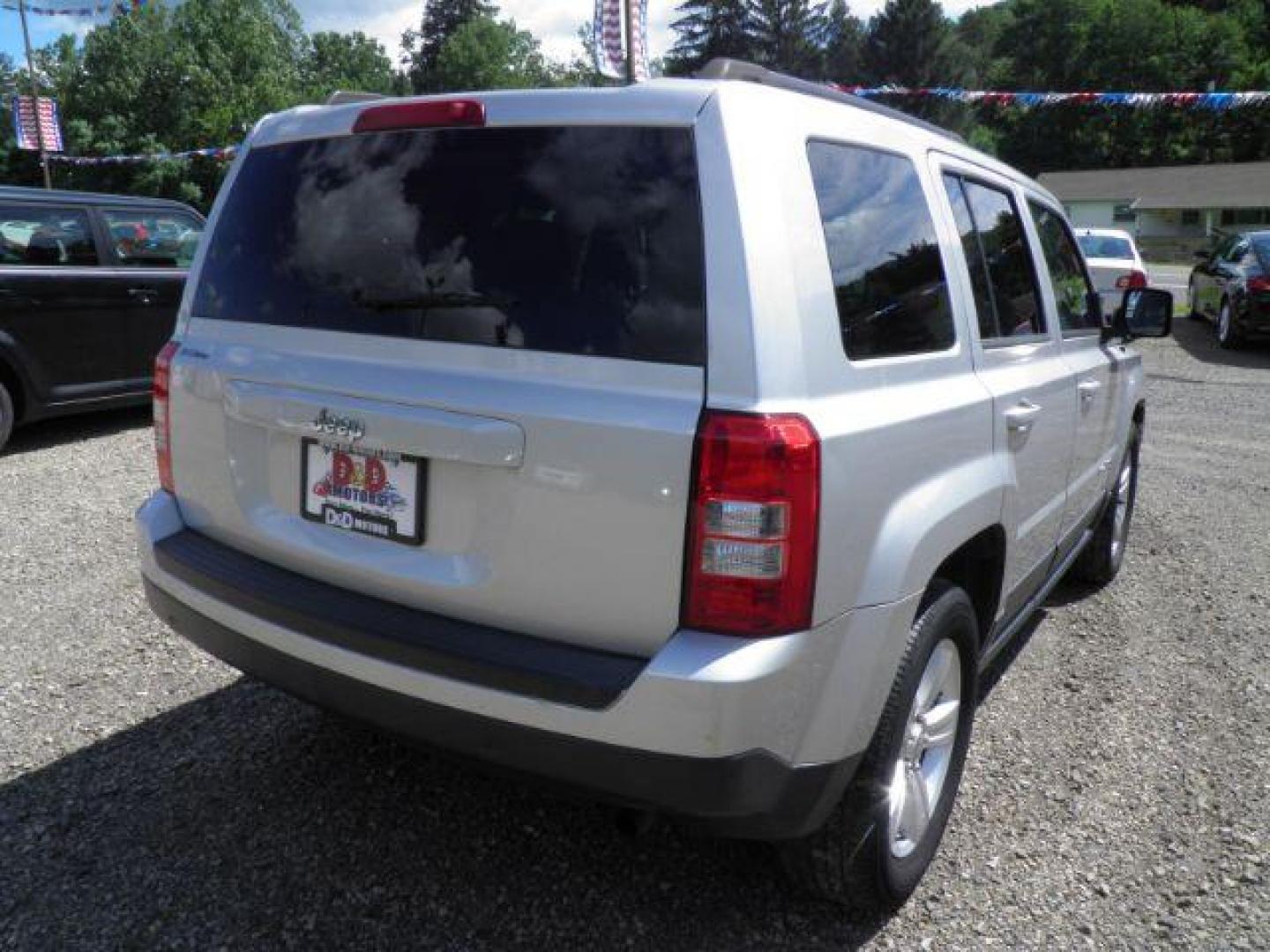 2014 SILVER Jeep Patriot Sport 2WD (1C4NJPBB8ED) with an 2.4L L4 engine, AT transmission, located at 19521 New George's Creek Rd SW, Barton, MD, 21521, (301) 463-2404, 39.524323, -79.017906 - Photo#4