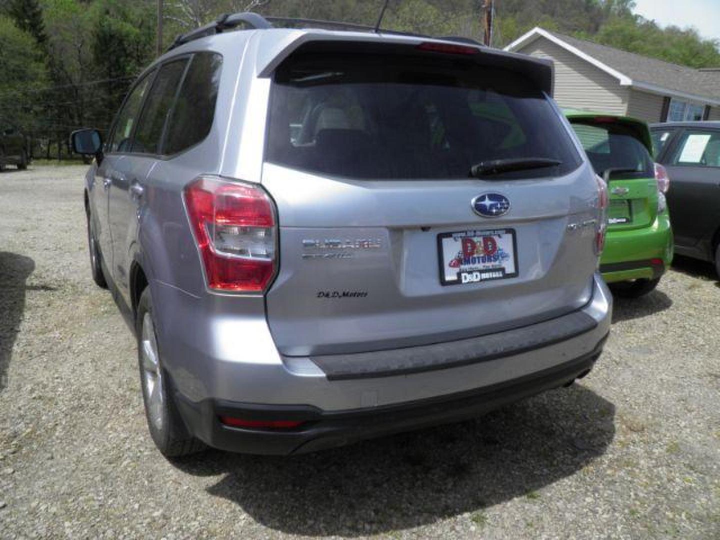 2014 GRAY Subaru Forester 2.5i Limited (JF2SJAHC9EH) with an 2.5 L4 engine, CVT transmission, located at 19521 New George's Creek Rd SW, Barton, MD, 21521, (301) 463-2404, 39.524323, -79.017906 - Photo#5