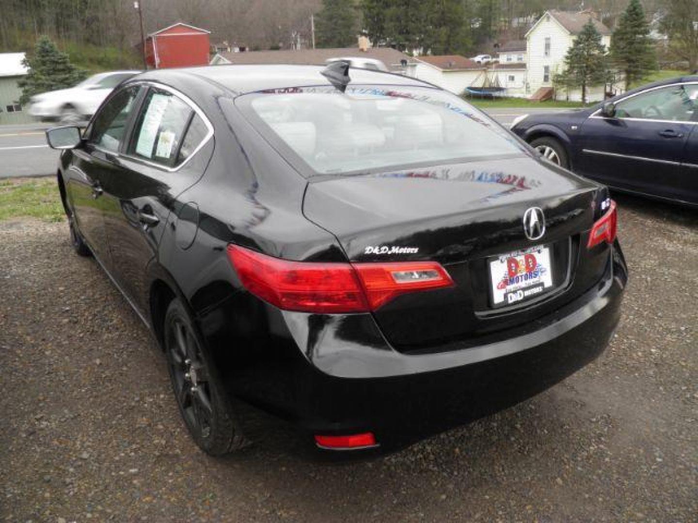 2015 BLACK Acura ILX 5-Spd AT w/ Premium Package (19VDE1F58FE) with an 2.0L L4 engine, AT transmission, located at 15520 McMullen Hwy SW, Belair, MD, 21502, (301) 729-3700, 39.581375, -78.846451 - Photo#3