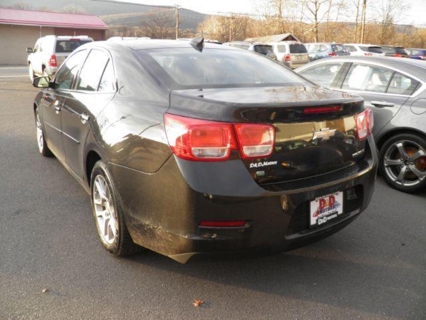 2015 BLACK Chevrolet Malibu 1LT (1G11C5SL8FF) with an 2.5 L4 engine, AT transmission, located at 15520 McMullen Hwy SW, Belair, MD, 21502, (301) 729-3700, 39.581375, -78.846451 - Photo#4