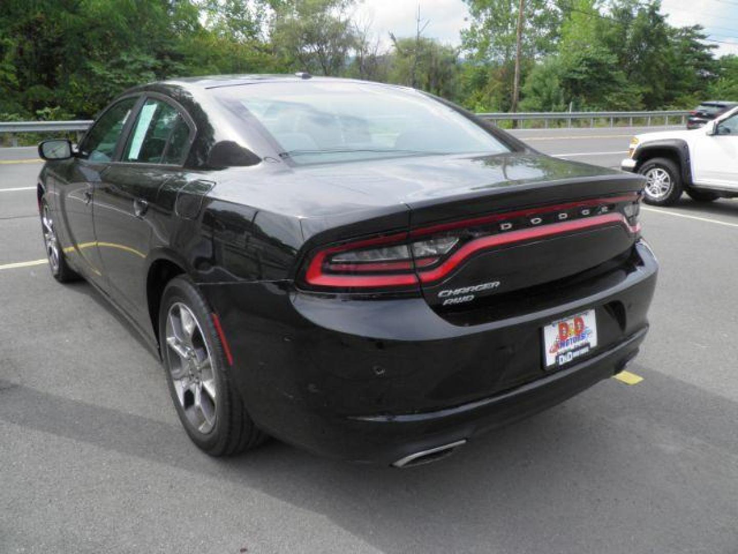 2015 BLACK Dodge Charger SE (2C3CDXFGXFH) with an 3.6L V6 engine, AT transmission, located at 15520 McMullen Hwy SW, Belair, MD, 21502, (301) 729-3700, 39.581375, -78.846451 - Photo#4