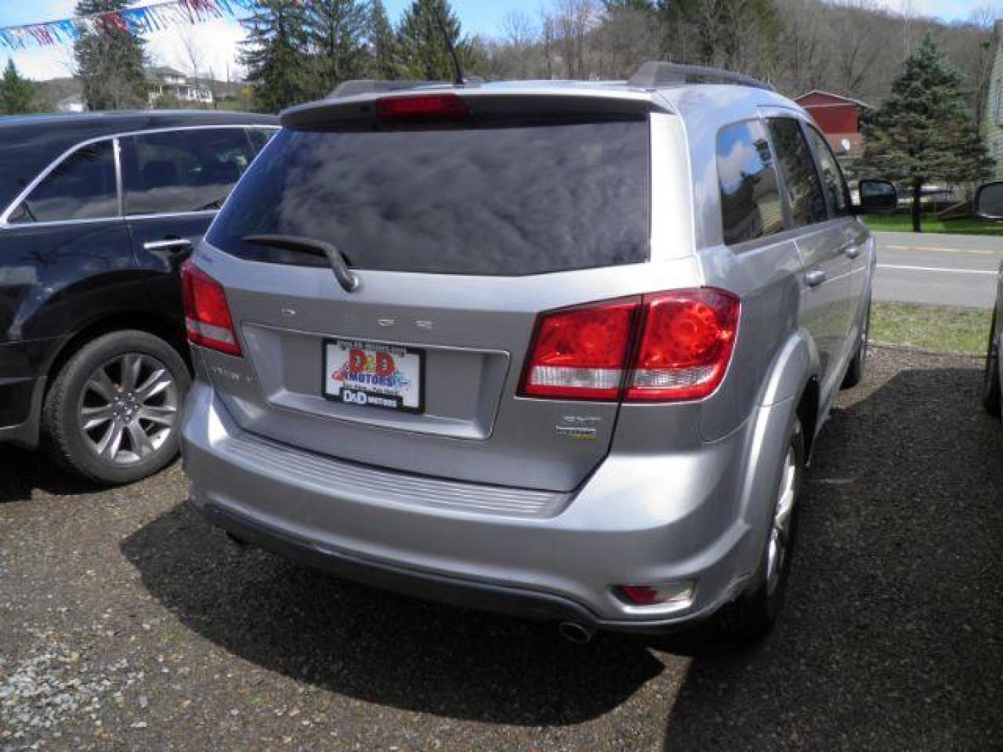 2015 SILVER Dodge Journey SXT (3C4PDCBG9FT) with an 3.6L V6 engine, AT transmission, located at 15520 McMullen Hwy SW, Belair, MD, 21502, (301) 729-3700, 39.581375, -78.846451 - Photo#6