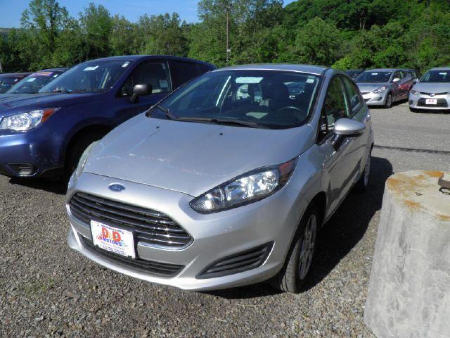 2016 GRAY Ford Fiesta SE Hatchback (3FADP4EJXGM) with an 1.6L L4 engine, AT transmission, located at 19521 New George's Creek Rd SW, Barton, MD, 21521, (301) 463-2404, 39.524323, -79.017906 - Photo#0