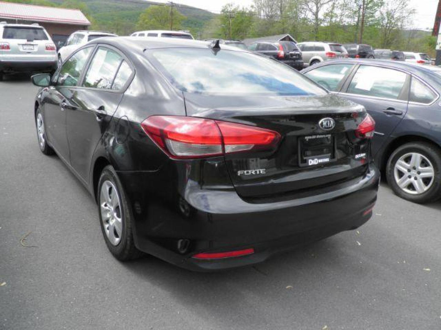 2017 BLACK KIA FORTE LX 6A (3KPFK4A79HE) with an 2.0l L4 engine, AT transmission, located at 15520 McMullen Hwy SW, Belair, MD, 21502, (301) 729-3700, 39.581375, -78.846451 - Photo#3