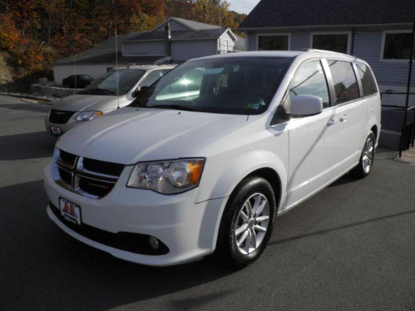 2018 WHITE DODGE G CARAVAN SXT (2C4RDGCG7JR) with an 3.6L V6 engine, AT transmission, located at 19521 New George's Creek Rd SW, Barton, MD, 21521, (301) 463-2404, 39.524323, -79.017906 - Photo#0