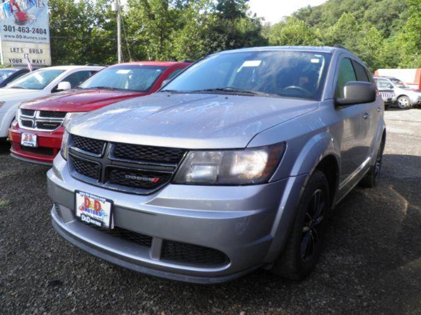 2018 SILVER Dodge Journey SE (3C4PDCAB5JT) with an 2.4L L4 engine, AT transmission, located at 19521 New George's Creek Rd SW, Barton, MD, 21521, (301) 463-2404, 39.524323, -79.017906 - Photo#0