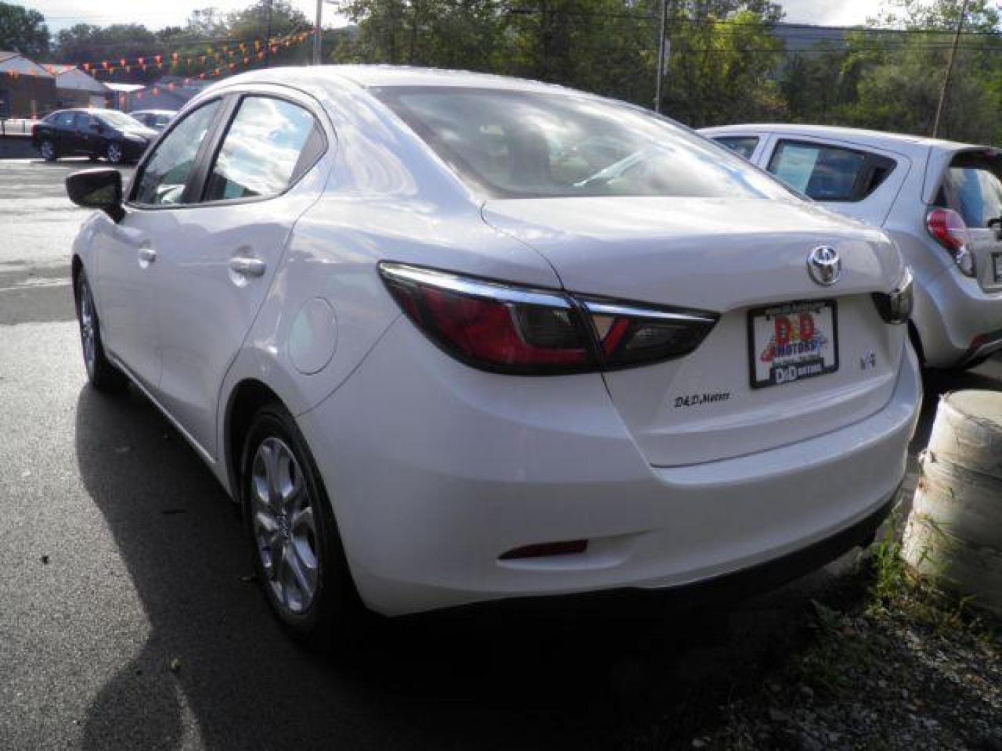 2018 WHITE TOYOTA YARIS IA 6A (3MYDLBYV8JY) with an 1.5L L4 engine, AT transmission, located at 15520 McMullen Hwy SW, Belair, MD, 21502, (301) 729-3700, 39.581375, -78.846451 - Photo#4